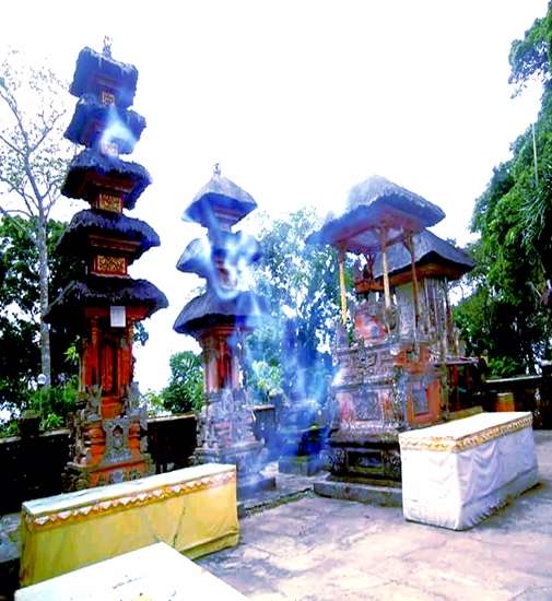 Paket Tirtayatra 3 Pura