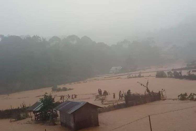 Banjir Bandang Rendam Ratusan Rumah di 2 Kecamatan di Lebak serta Sejumlah Jembatan Putus