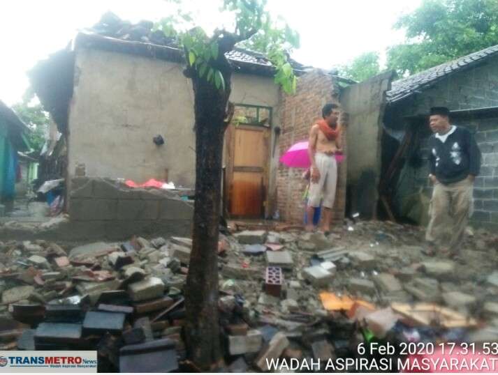 Hujan Deras Disertai Angin Kencang,Rumah Warga Kampung Selon Alami Kerusakan